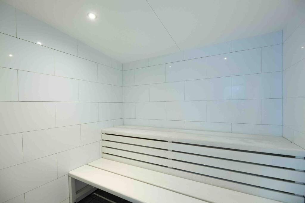 City Apartment, Pool & Carpark Adelaide Kültér fotó